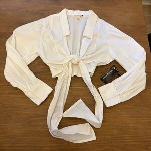 Who’s That Girl White Tie Front Cropped Blouse Size Large NWT
